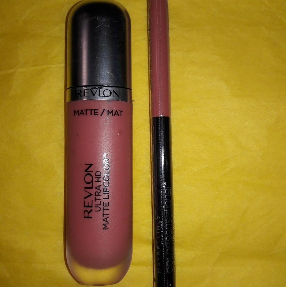 Bundle of Lip color and lip liner.